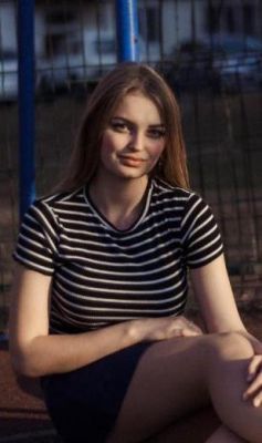 Лолита, 8 909 159-07-38